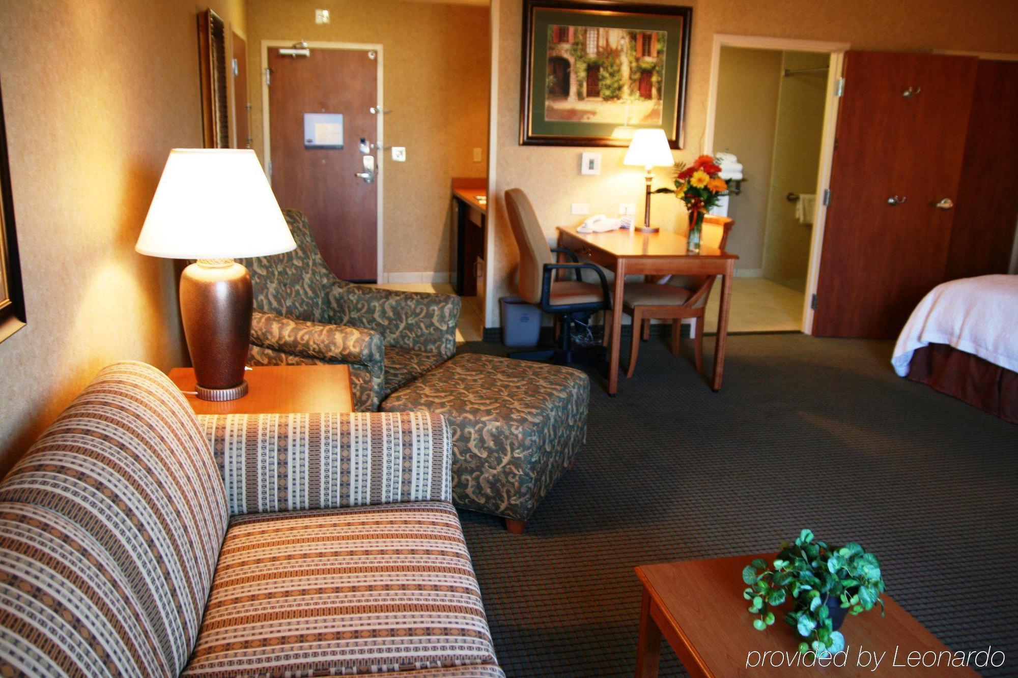 Hampton Inn & Suites Yuba City Room photo